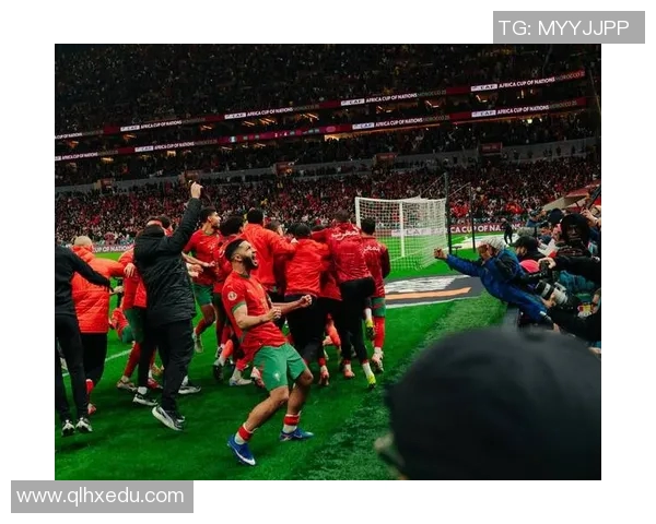 今晚世界杯足球赛事精彩对决揭幕各国球队全力以赴争夺荣耀与胜利